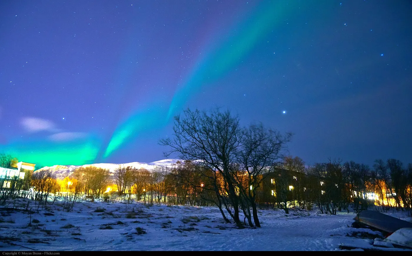Chasing the Aurora: A Field Guide to the Northern Lights